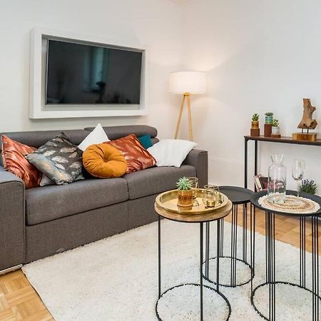 EG Rechts -Wunderschöne 80m² große 3-Zimmer City Wohnung nähe Salzburg Freilassing Exterior foto