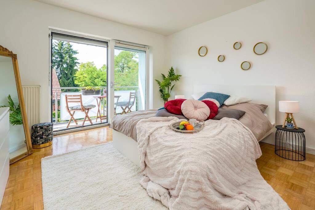 EG Rechts -Wunderschöne 80m² große 3-Zimmer City Wohnung nähe Salzburg Freilassing Exterior foto